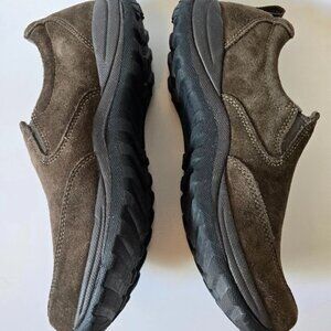 LL Bean Woman’s Suede Slip On Comfort Moc